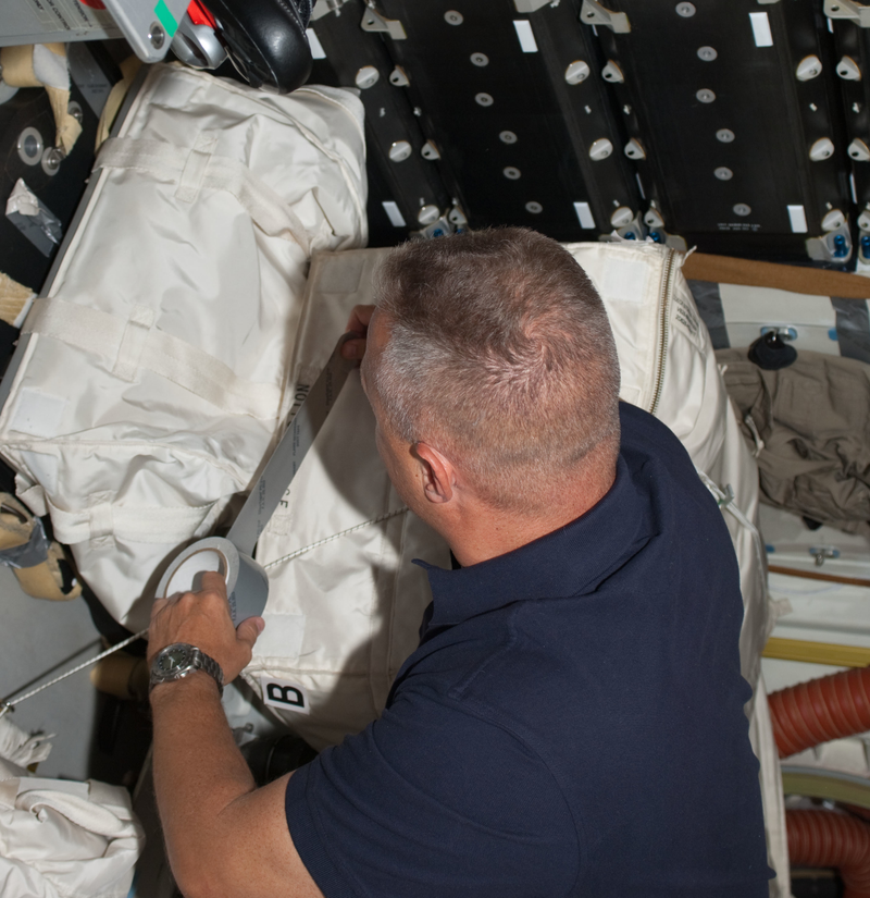 Illustration for article titled Astronauts Have Done So, So Much With Duct Tape And Electrical Tape